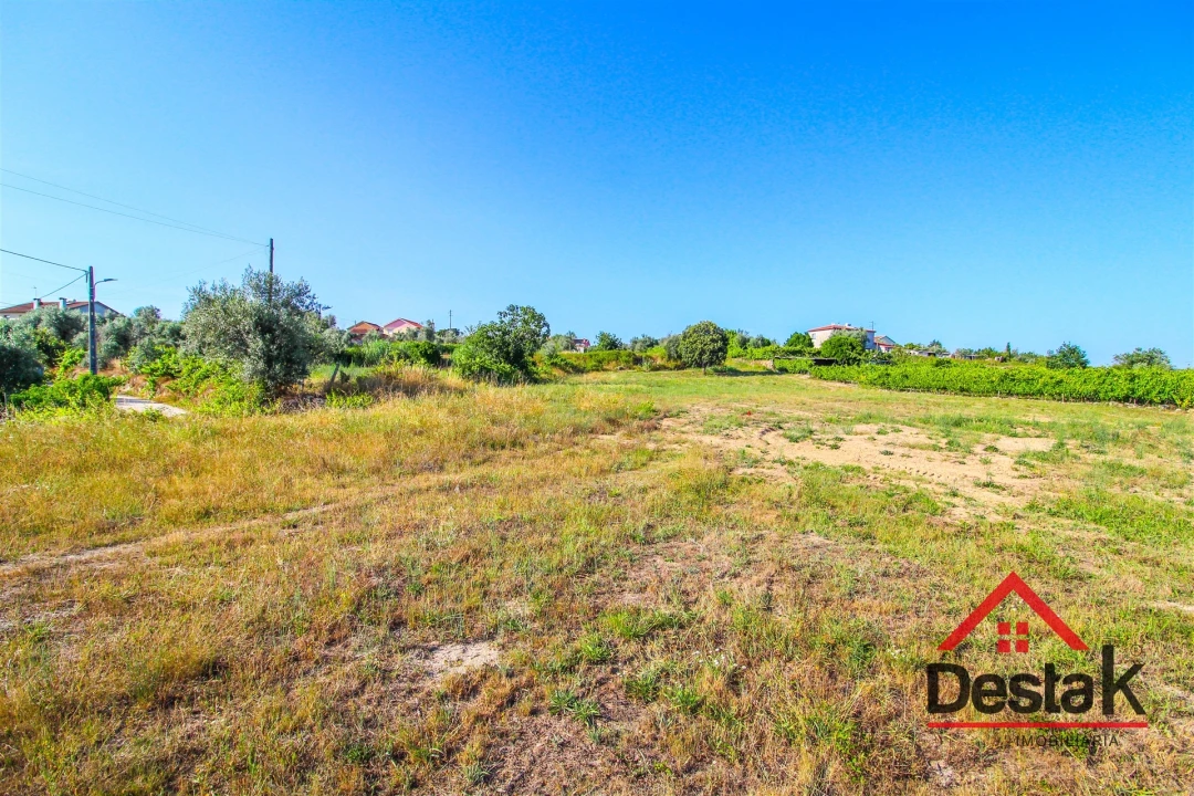 Moradia T3 para Venda em Silgueiros Foto 8