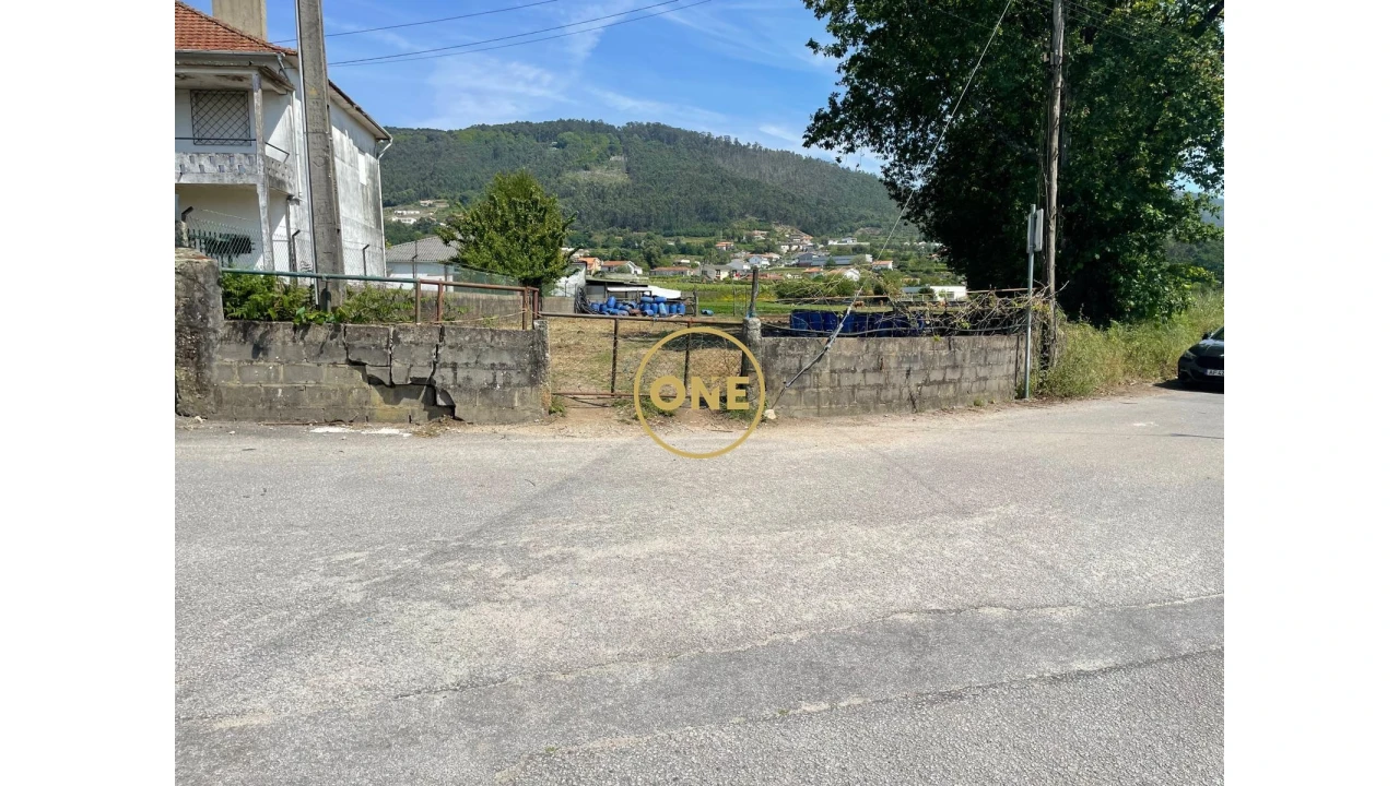 Terreno para Venda em Santo Tirso, Couto (Santa Cristina e São Miguel) e Burgães Foto 4