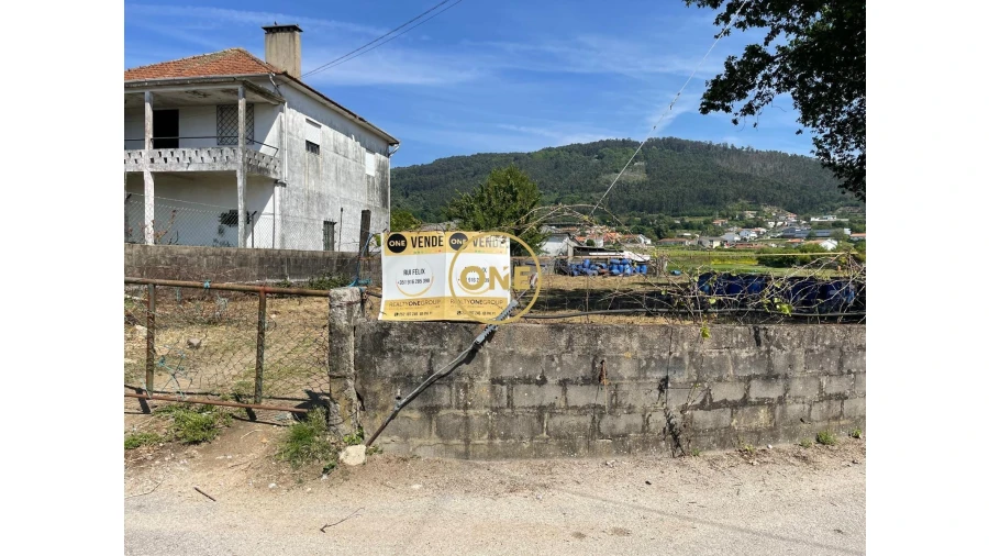 Terreno para Venda em Santo Tirso, Couto (Santa Cristina e São Miguel) e Burgães Foto 1