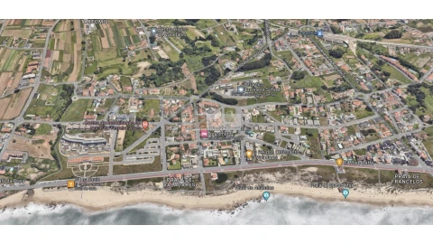 Terreno para Venda em Santa Marinha e São Pedro da Afurada