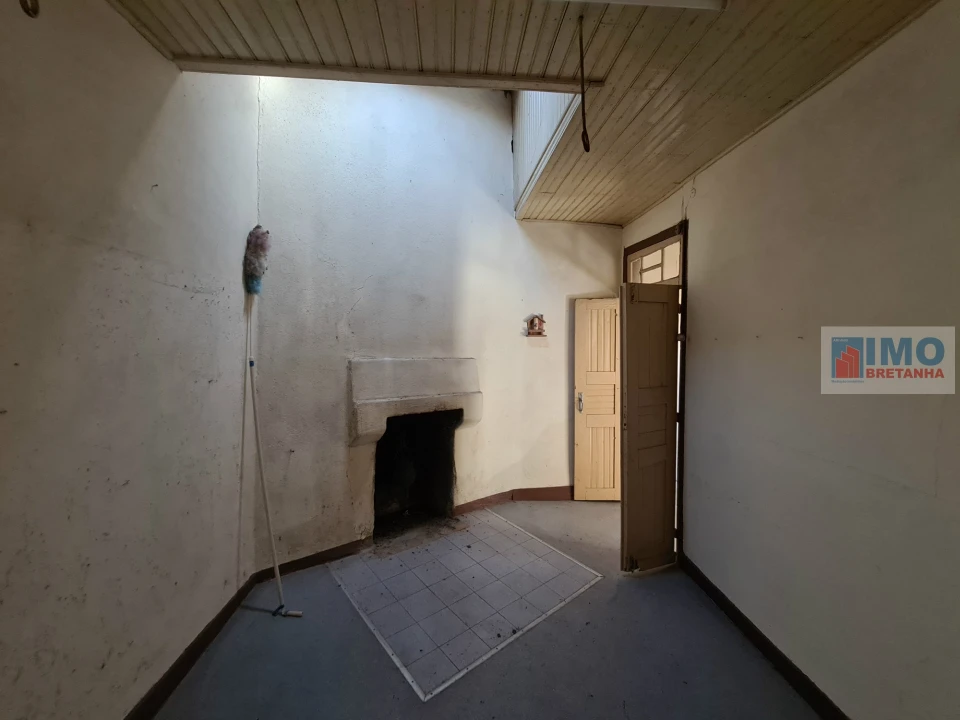 Moradia T3 para Venda em Póvoa de Rio de Moinhos e Cafede Foto 3