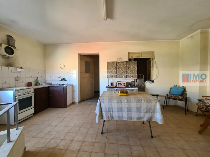 Moradia T3 para Venda em Póvoa de Rio de Moinhos e Cafede Foto 1