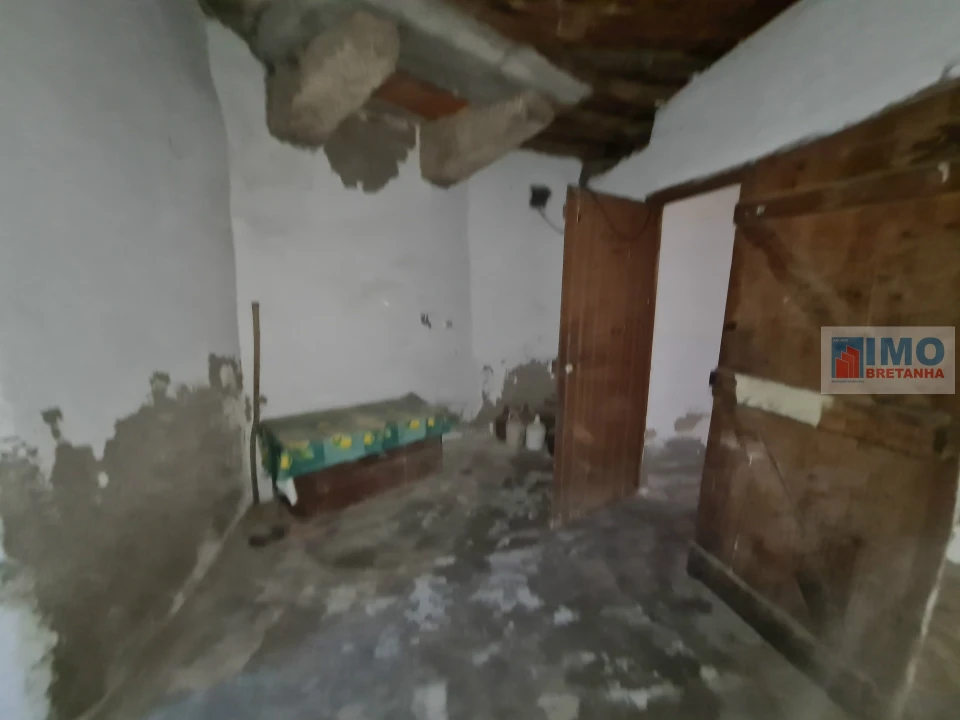 Moradia T3 para Venda em Póvoa de Rio de Moinhos e Cafede Foto 13