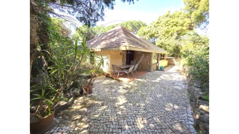 Moradia T2 para Arrendamento em Cascais e Estoril