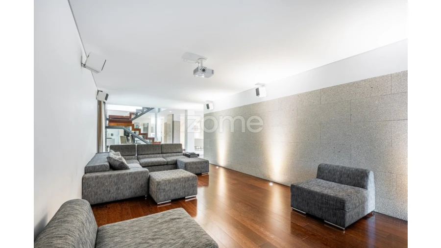 Moradia T4 para Venda em São Miguel do Souto e Mosteirô Foto 11