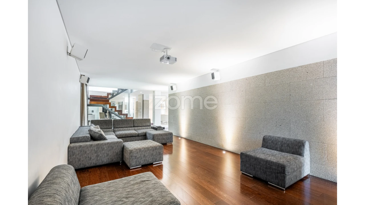 Moradia T4 para Venda em São Miguel do Souto e Mosteirô Foto 11