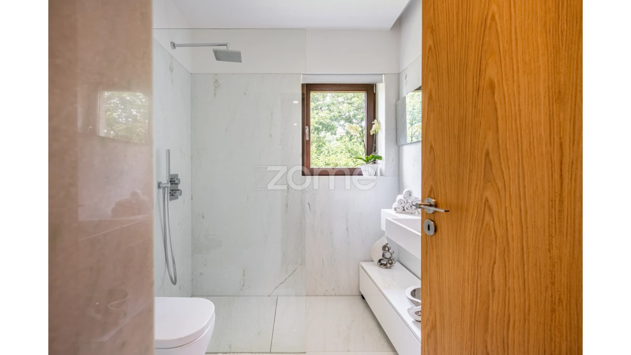 Moradia T4 para Venda em São Miguel do Souto e Mosteirô Foto 17