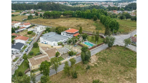 Moradia T10 para Venda em São Miguel do Souto e Mosteirô