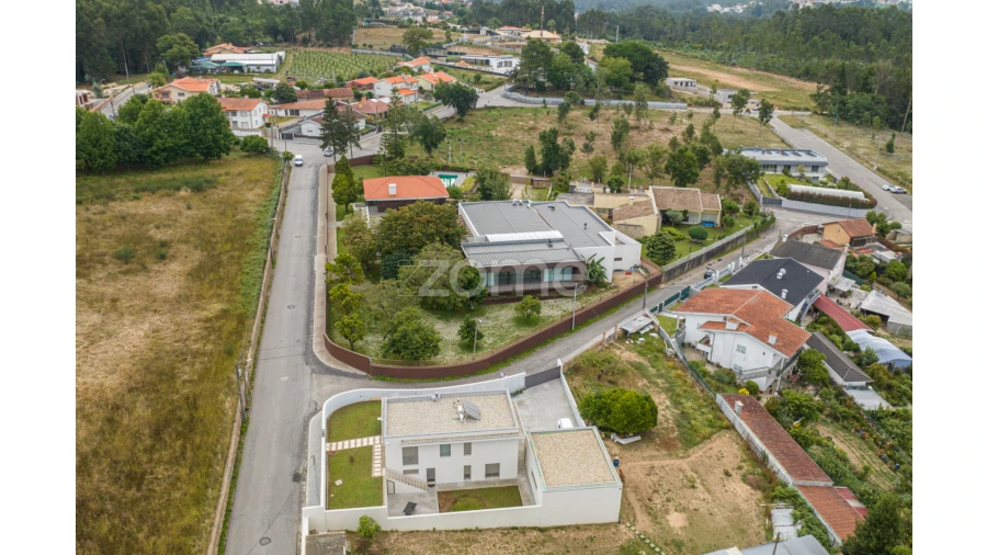 Moradia T10 para Venda em São Miguel do Souto e Mosteirô Foto 60