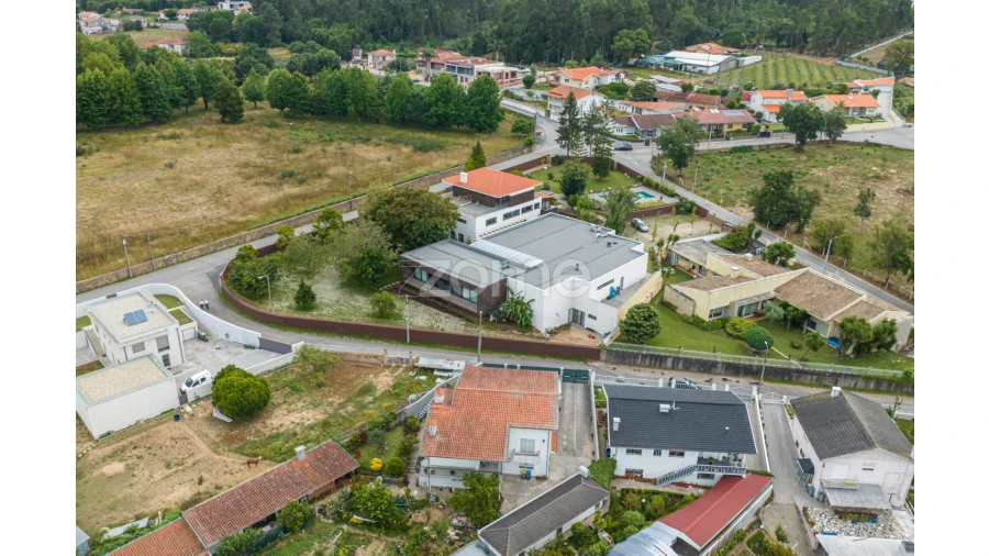 Moradia T10 para Venda em São Miguel do Souto e Mosteirô Foto 56