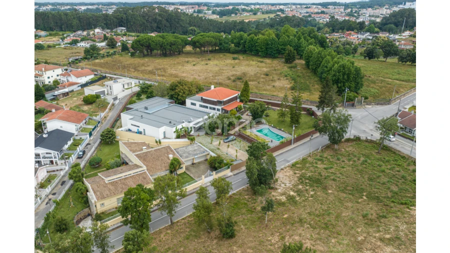 Moradia T10 para Venda em São Miguel do Souto e Mosteirô Foto 57