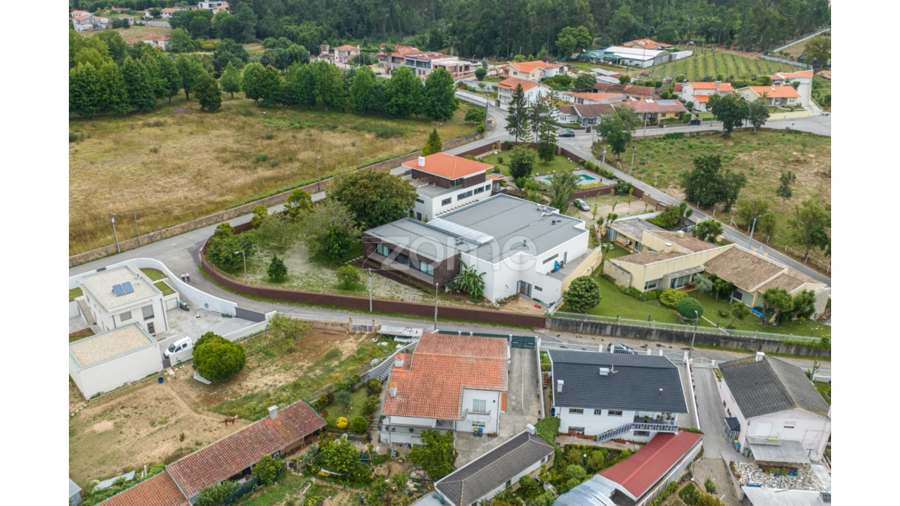 Moradia T10 para Venda em São Miguel do Souto e Mosteirô Foto 56