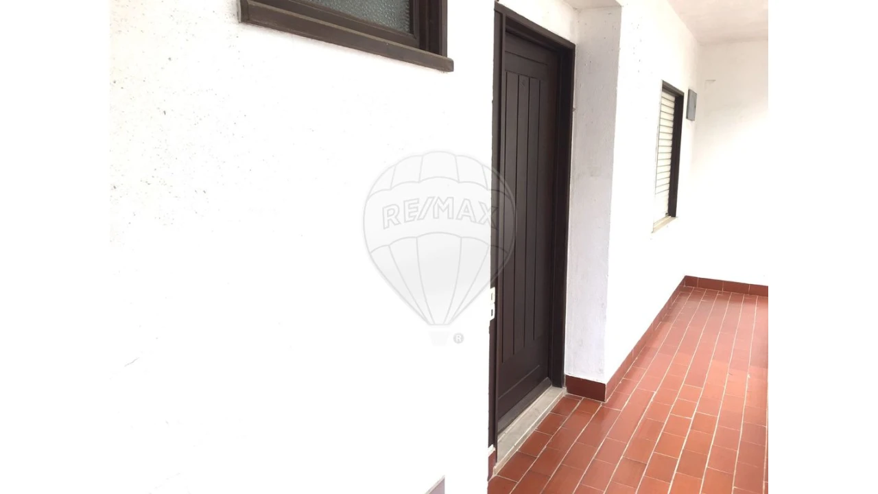 Apartamento T2 para Venda em Albufeira e Olhos de Água Foto 3