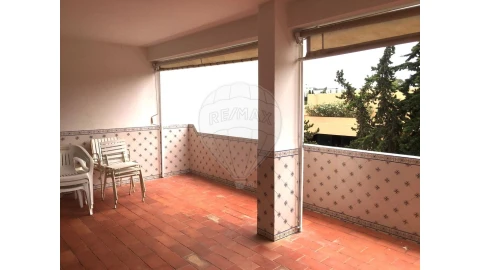 Apartamento T2 para Venda em Albufeira e Olhos de Água
