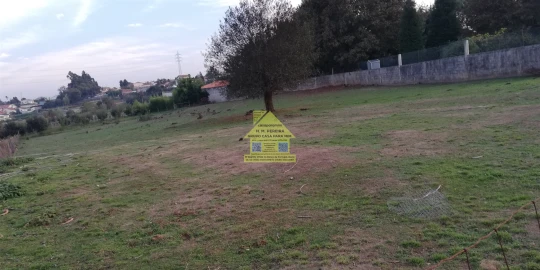 Moradia T3 para Venda em Pedroso e Seixezelo