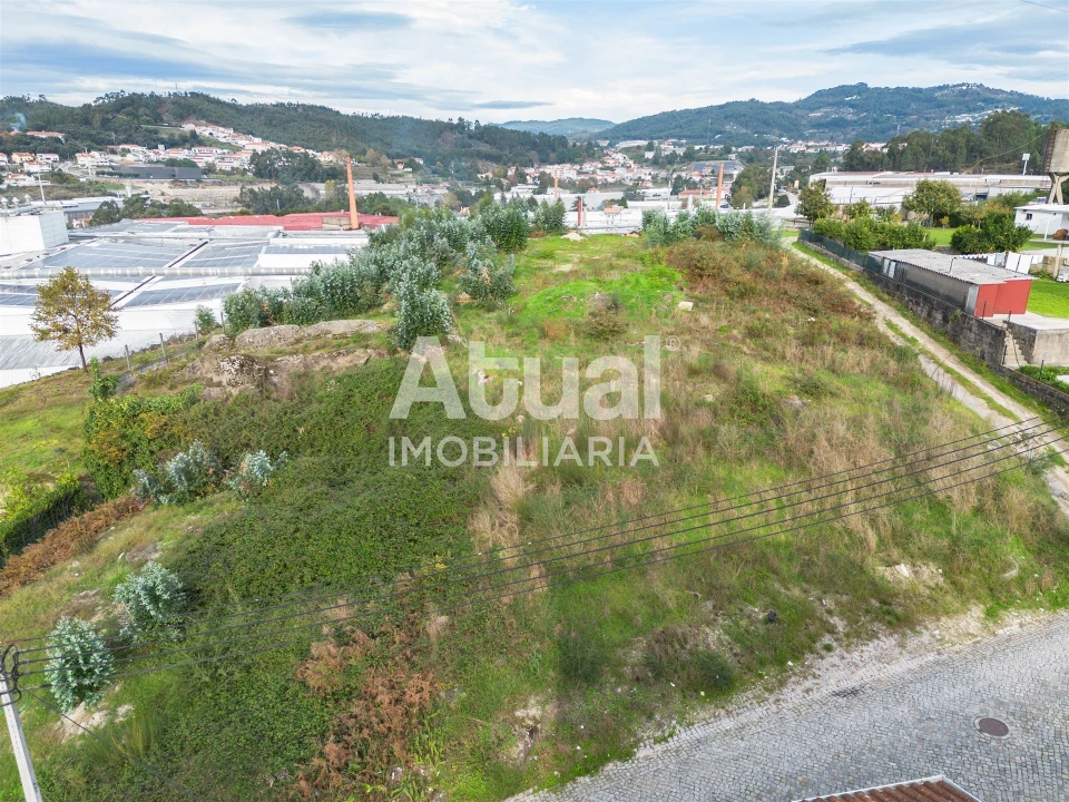 Terreno para Venda em Vilarinho Foto 16