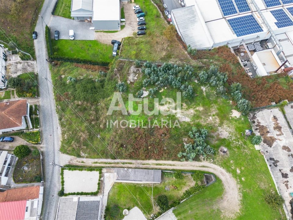 Terreno para Venda em Vilarinho Foto 13
