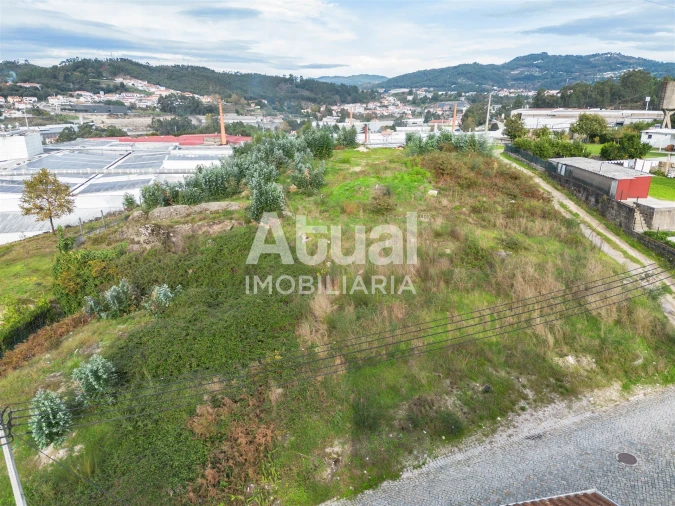 Terreno para Venda em Vilarinho Foto 16