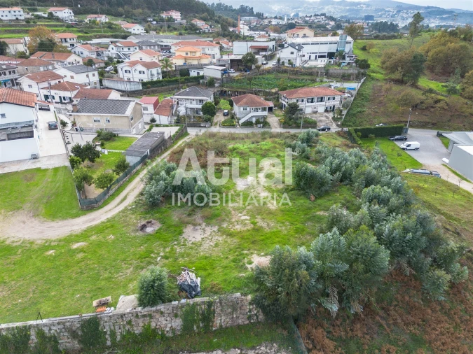 Terreno para Venda em Vilarinho Foto 10