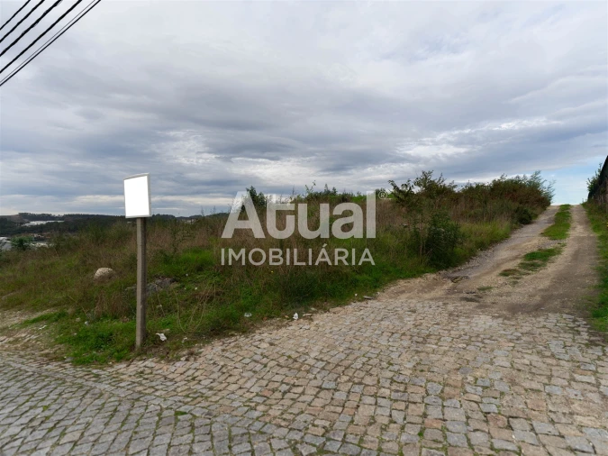 Terreno para Venda em Vilarinho Foto 18
