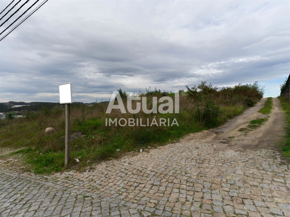 Terreno para Venda em Vilarinho Foto 18
