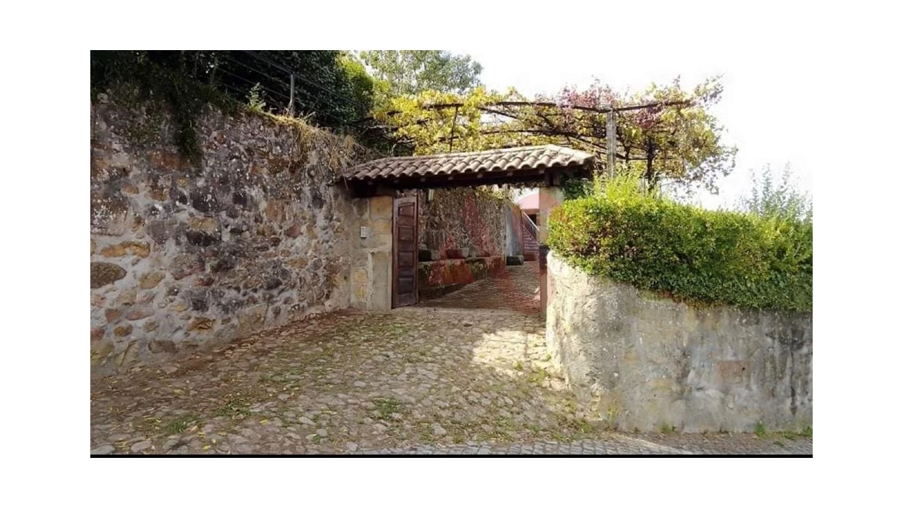 Moradia T3 para Venda em Roriz Foto 1