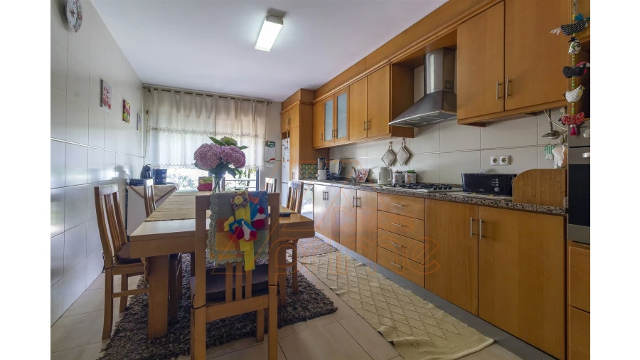 Moradia T5 para Venda em São Martinho do Bispo e Ribeira de Frades Foto 9