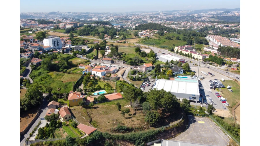 Terreno para Venda em Vilar de Andorinho Foto 4