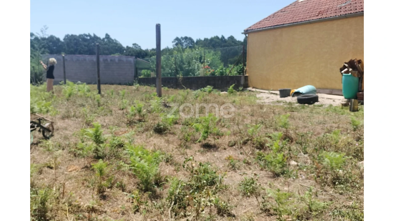 Terreno para Venda em Vilar de Andorinho Foto 10