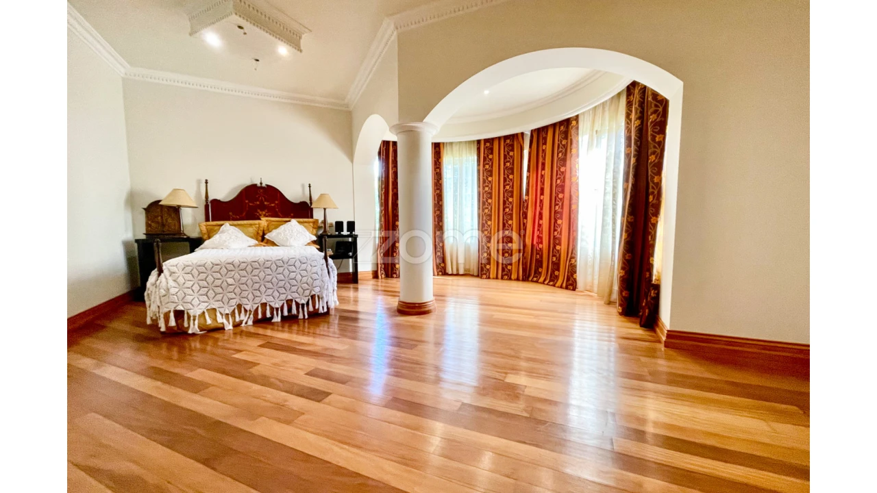 Moradia T5 para Venda em Ponta Delgada (São Sebastião) Foto 11