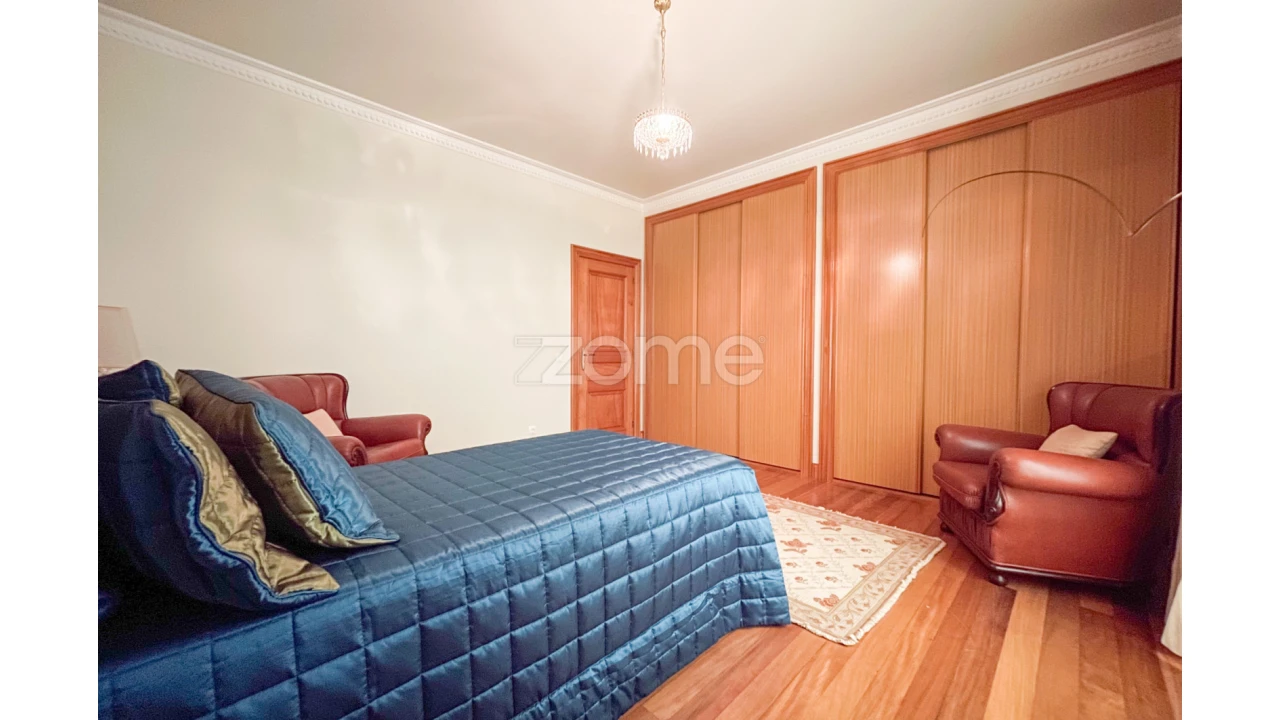 Moradia T5 para Venda em Ponta Delgada (São Sebastião) Foto 12