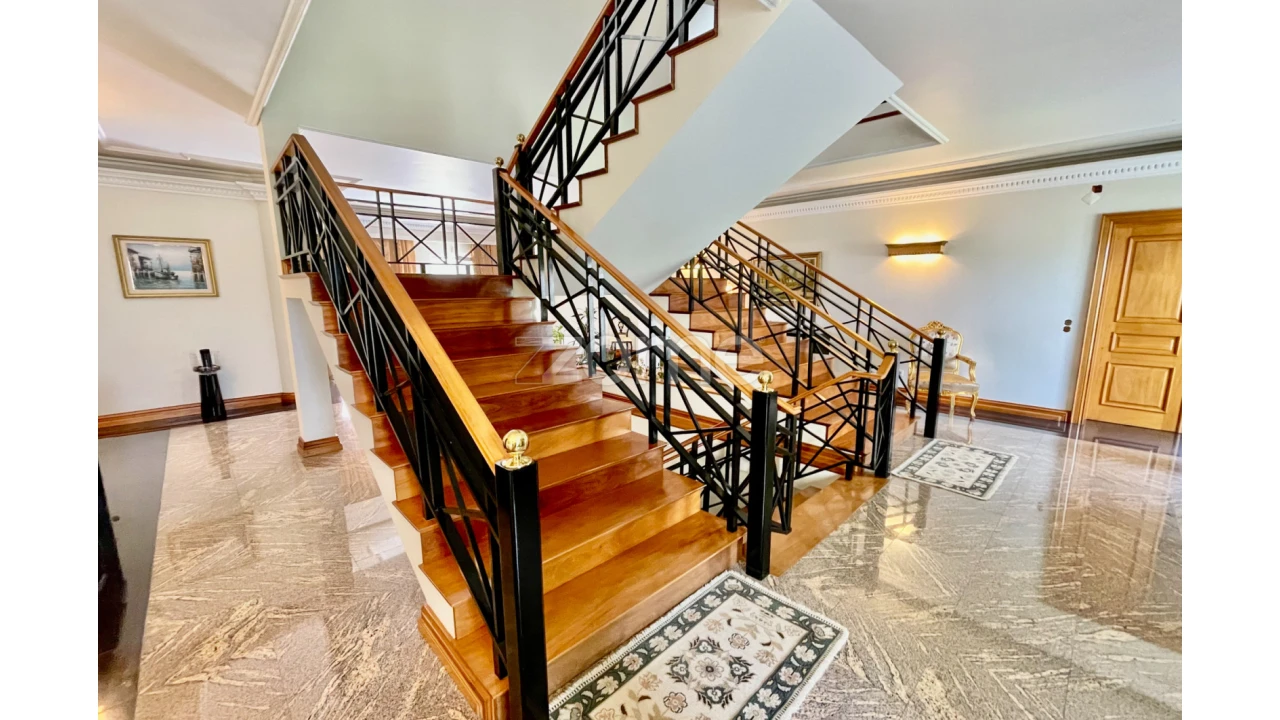 Moradia T5 para Venda em Ponta Delgada (São Sebastião) Foto 4