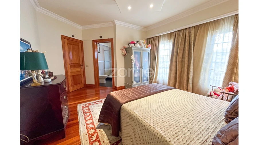 Moradia T5 para Venda em Ponta Delgada (São Sebastião) Foto 15