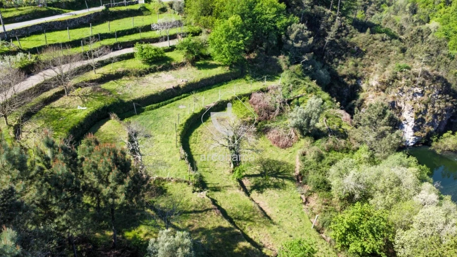 Terreno para Venda em Vila Chã (São João Baptista e Santiago)
