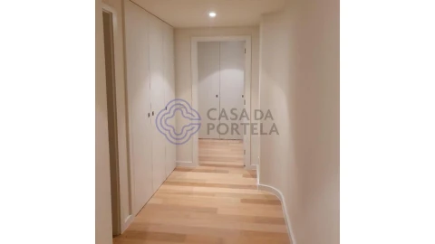 Apartamento T4 para Venda em Aldoar, Foz do Douro e Nevogilde