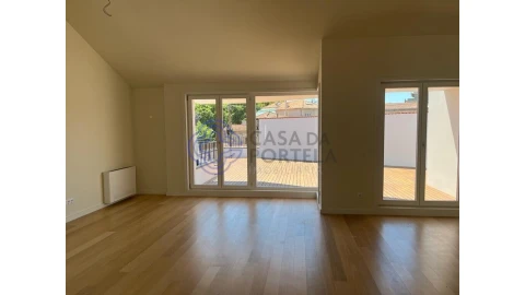 Apartamento T4 para Venda em Aldoar, Foz do Douro e Nevogilde