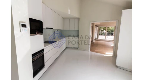 Apartamento T4 para Venda em Aldoar, Foz do Douro e Nevogilde