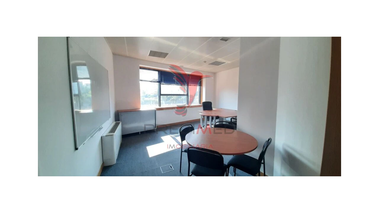 Escritório para Venda em Olivais Foto 3