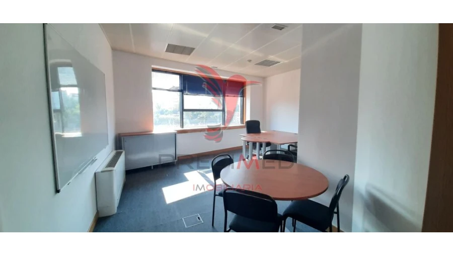 Escritório para Venda em Olivais Foto 3