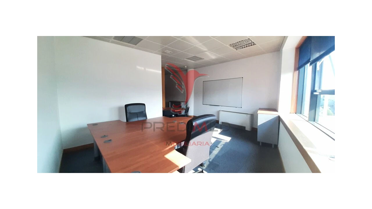 Escritório para Venda em Olivais Foto 2