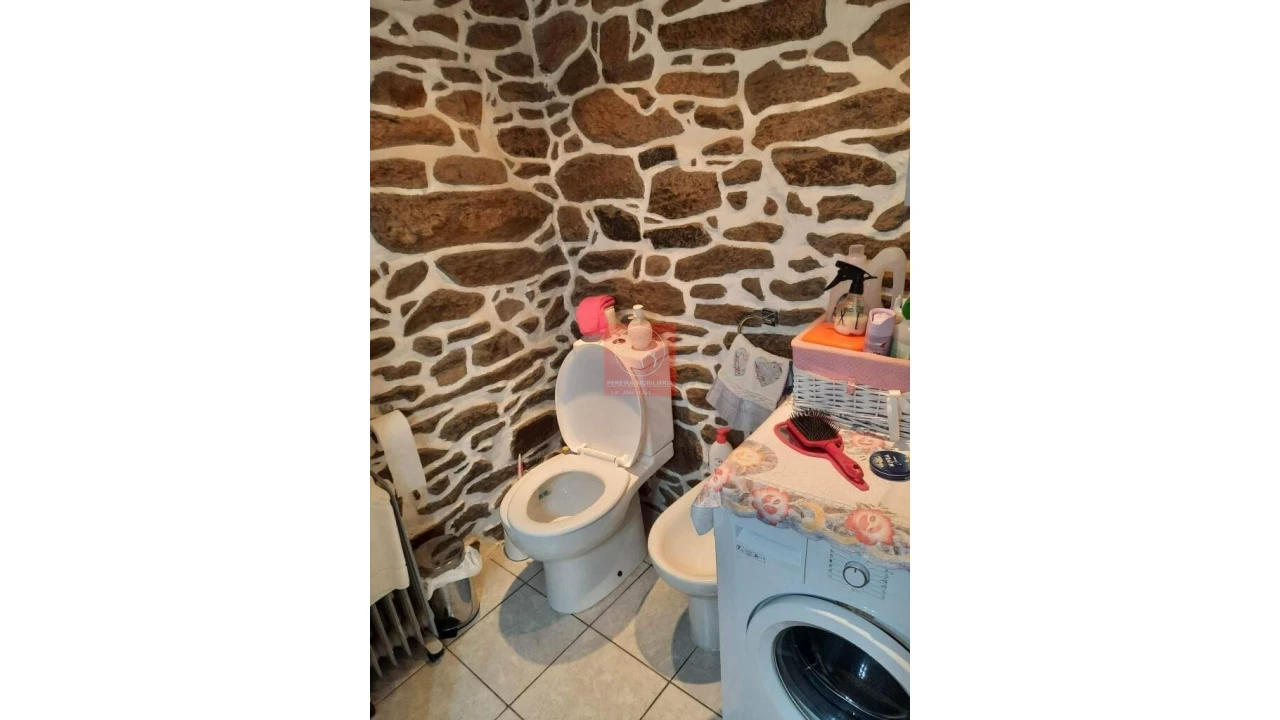 Moradia T2 para Venda em Fontelo Foto 4