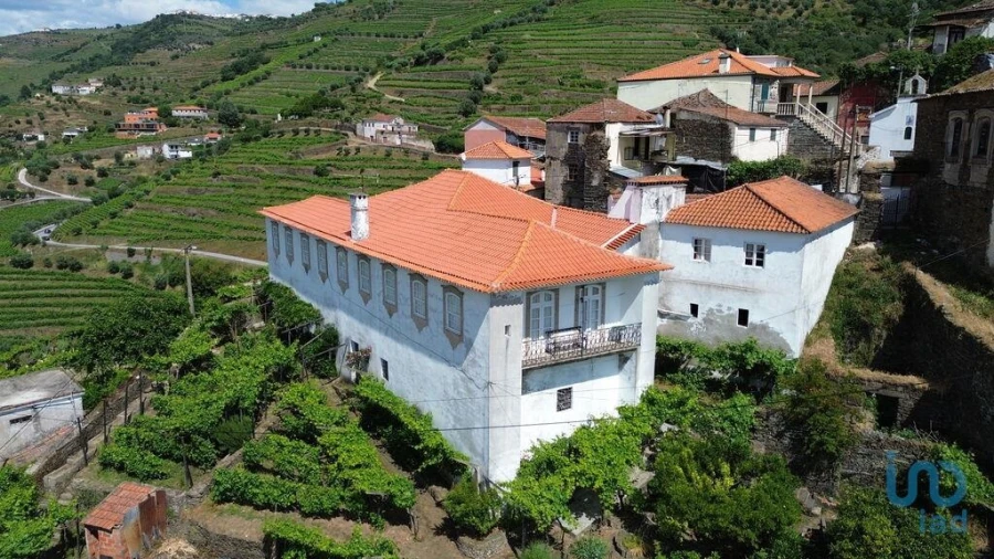 Moradia T7 para Venda em Vilarinho dos Freires Foto 4