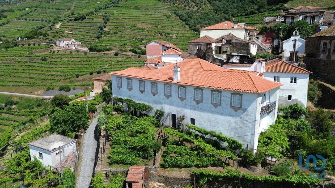 Moradia T7 para Venda em Vilarinho dos Freires Foto 3