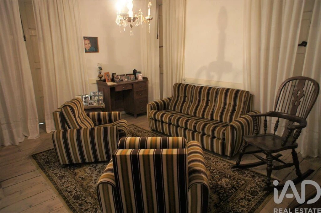 Moradia T7 para Venda em Vilarinho dos Freires Foto 24