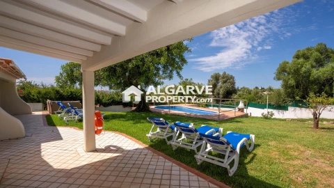 Moradia T4 para Venda em Albufeira e Olhos de Água