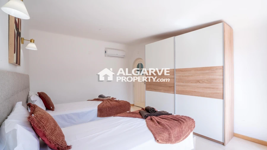 Moradia T4 para Venda em Albufeira e Olhos de Água Foto 22
