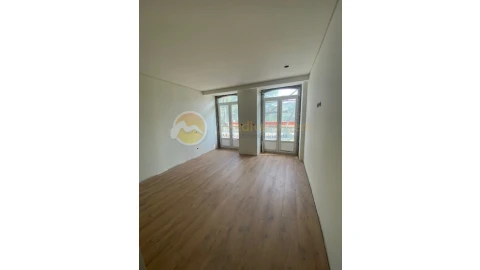 Apartamento T2 para Venda em Braga (São José de São Lázaro e São João do Souto)