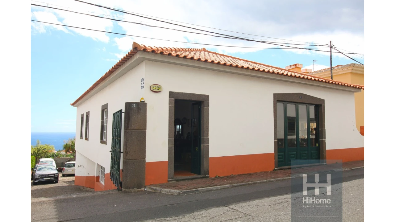 Moradia T6 para Venda em Camara de Lobos Foto 4