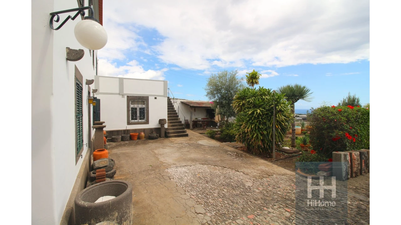 Moradia T6 para Venda em Camara de Lobos Foto 6