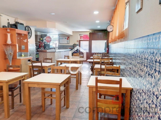 Negócio para Arrendamento em Moreira Foto 5